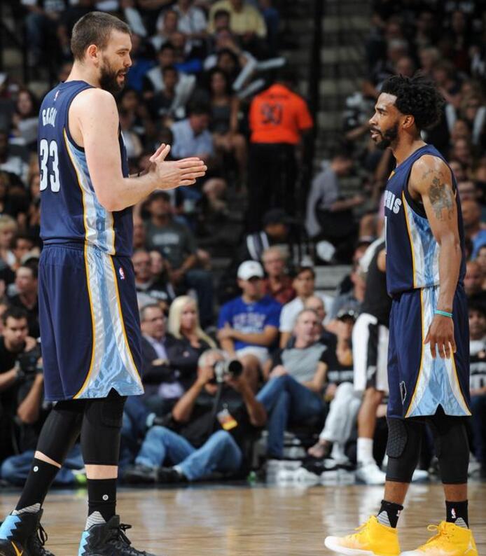 展现出强大 展现出强大